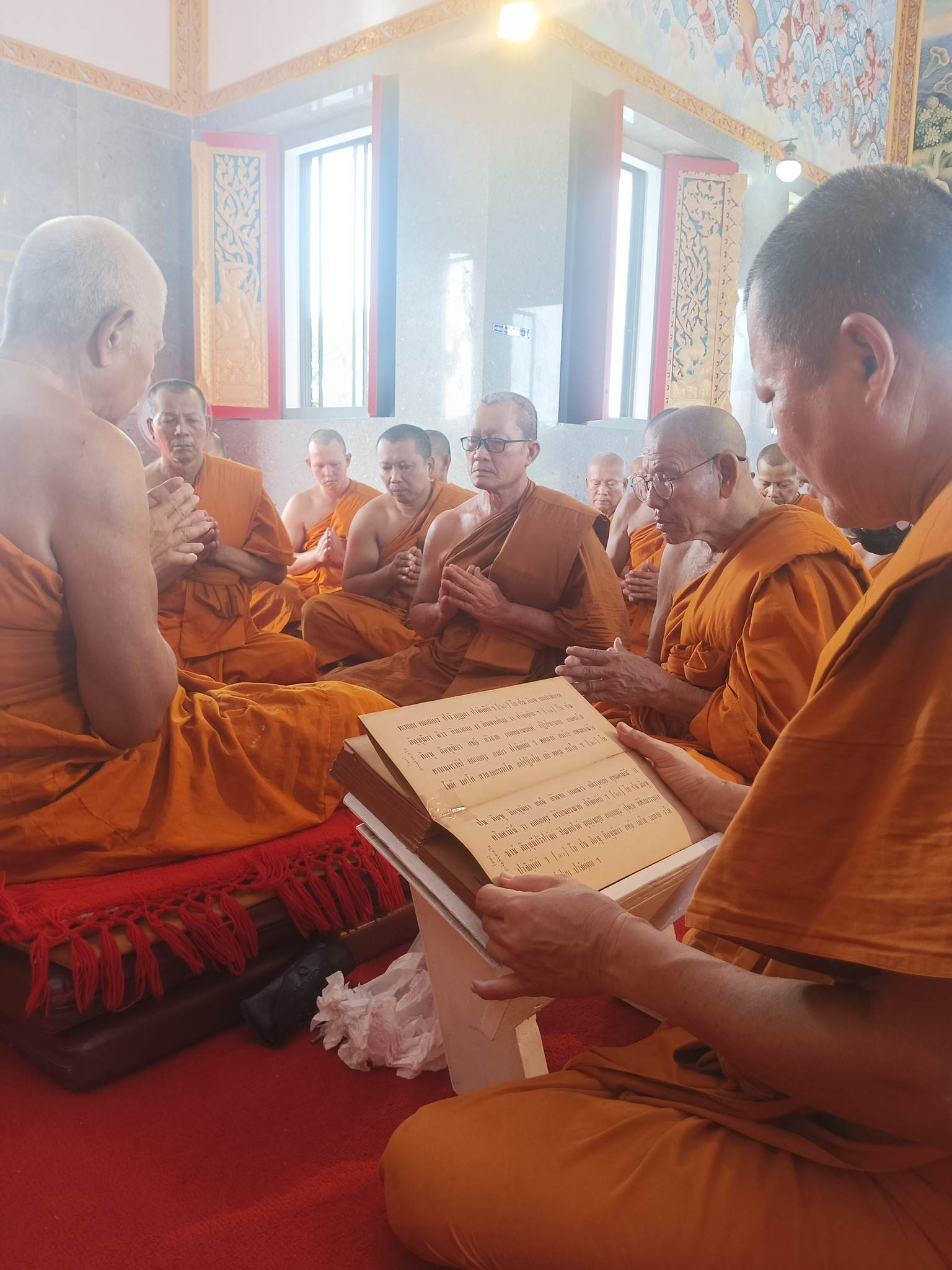 ฟังสวดปาติโมกข์ 